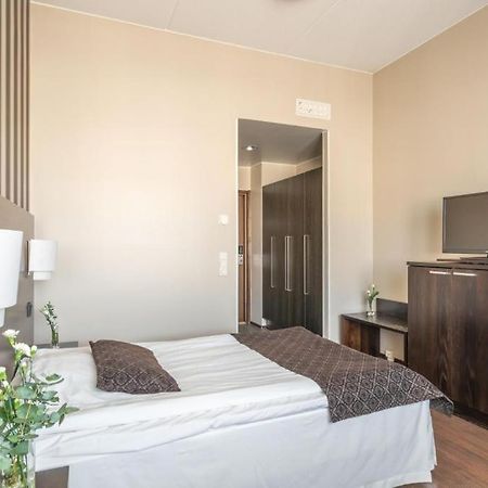 Hotelli Raahen Hovi Экстерьер фото