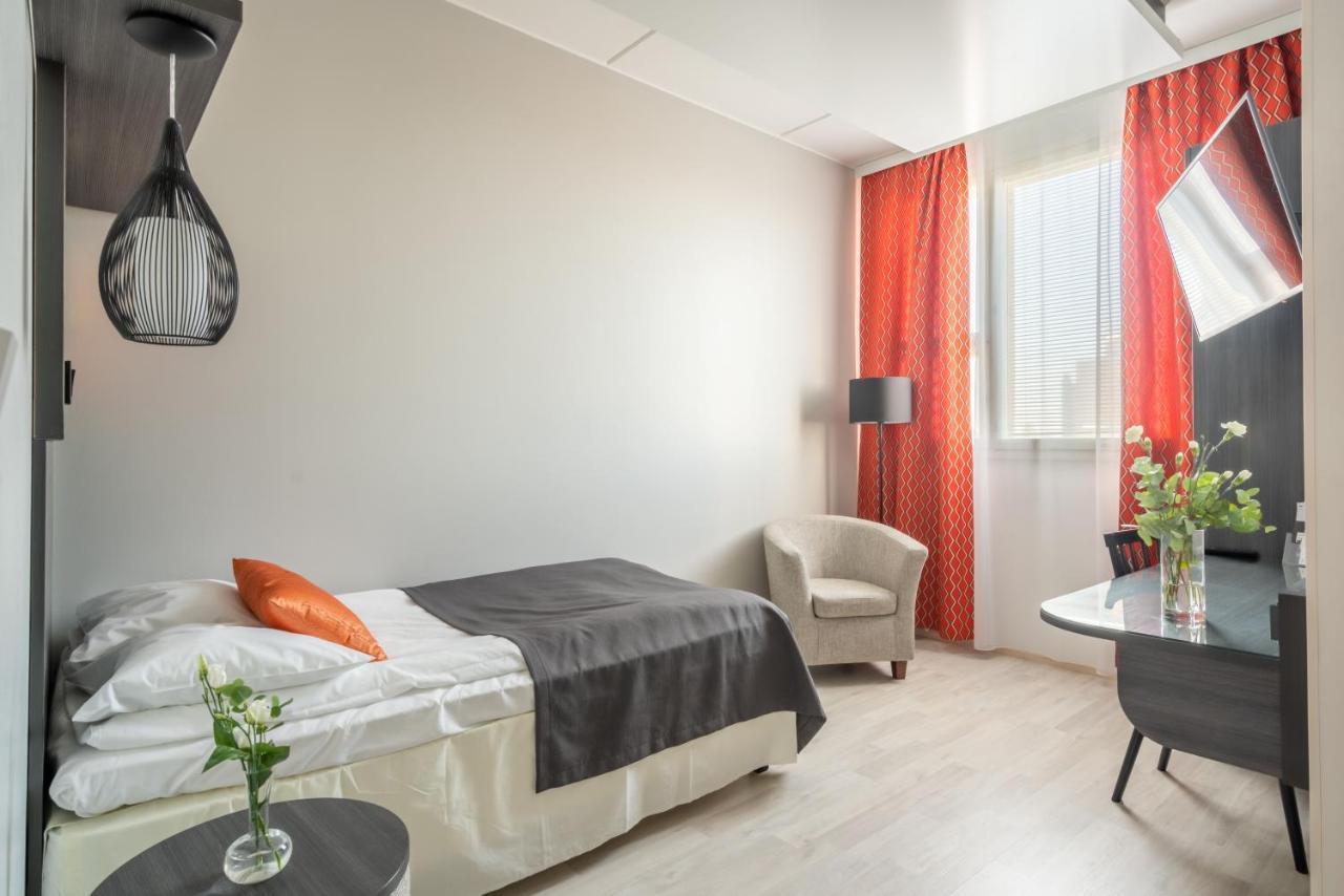 Hotelli Raahen Hovi Экстерьер фото