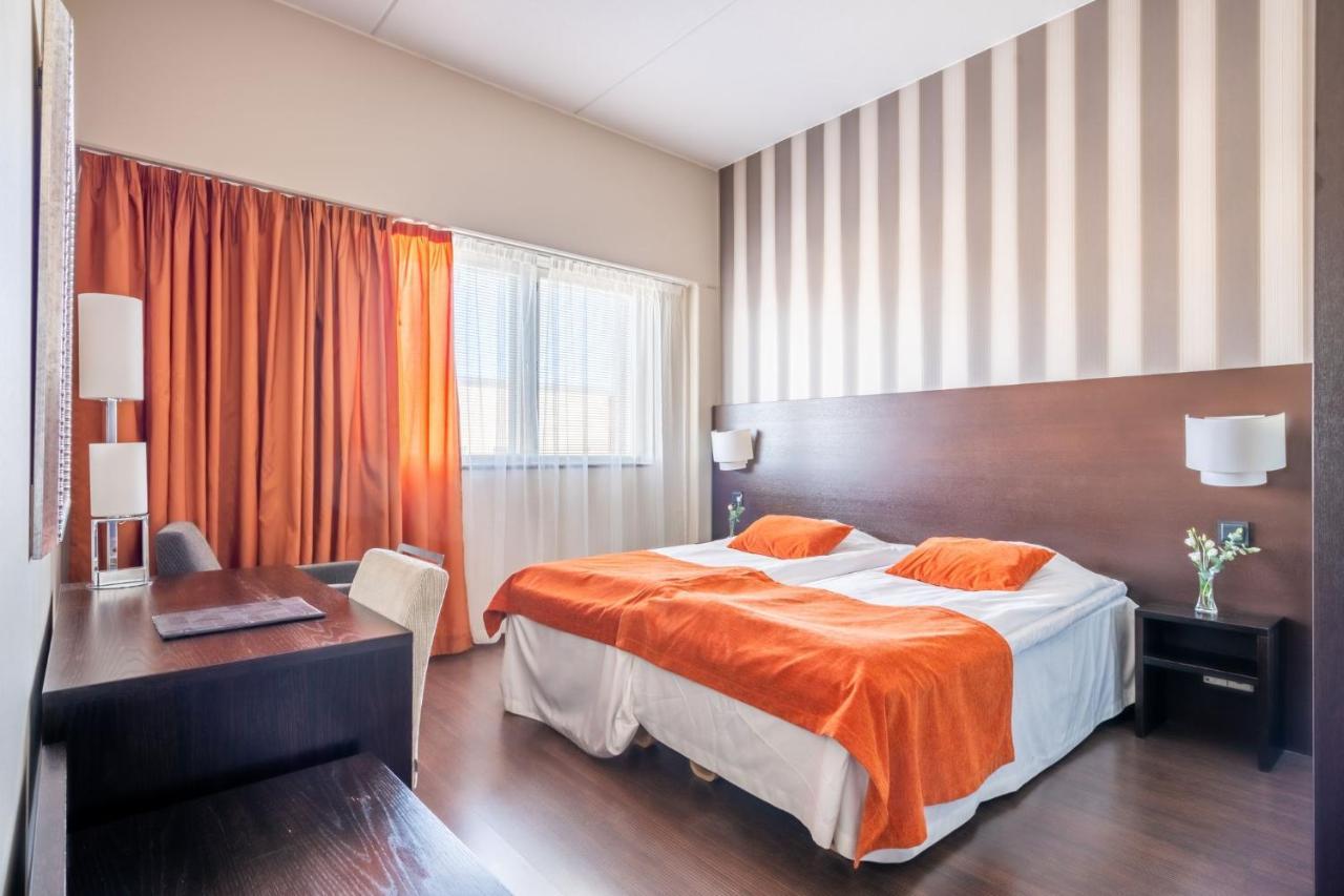 Hotelli Raahen Hovi Экстерьер фото