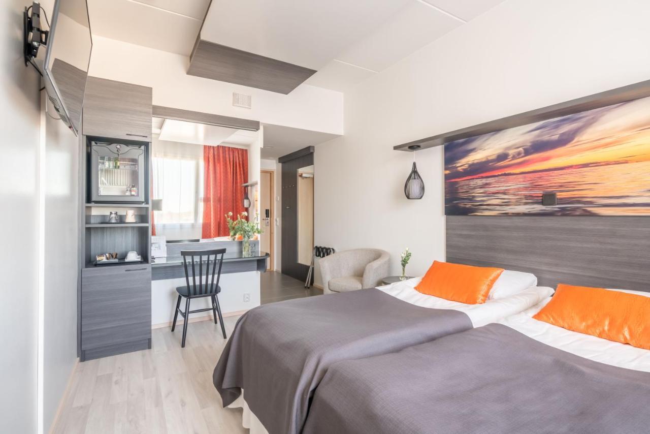 Hotelli Raahen Hovi Экстерьер фото